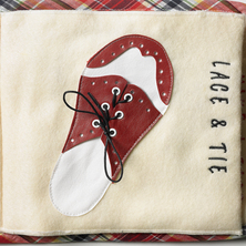214-Busy-book-tie-a-shoe